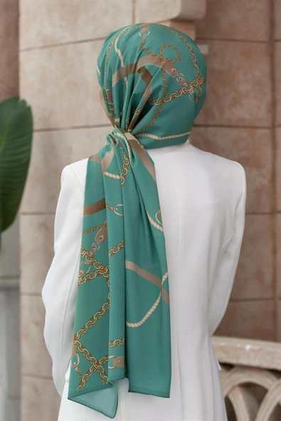 LÜKS MEDİNE İPEĞİ ZİNCİRLİ KEMER DESENLİ MİNT YEŞİLİ RENKLİ 75X195 KIRIŞMAZ ŞAL MOSS KREP DİKİŞ TİPİ İTALYAN DİKİŞLİ ürün görseli 1