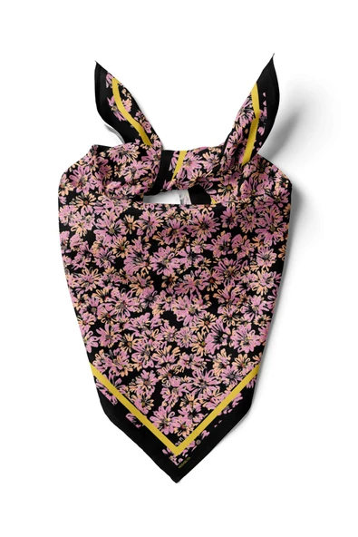 D12 Kadın Pembe Çiçek Desenli 50x50 Bandana ürün görseli