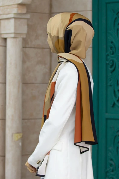 LÜKS MEDİNE İPEĞİ ÇİÇEK VE YAPRAK DESENLİ BEJ - TABA RENKLİ 75X195 KIRIŞMAZ ŞAL MOSS KREP DİKİŞ TİPİ İTALYAN DİKİŞLİ ürün görseli 1