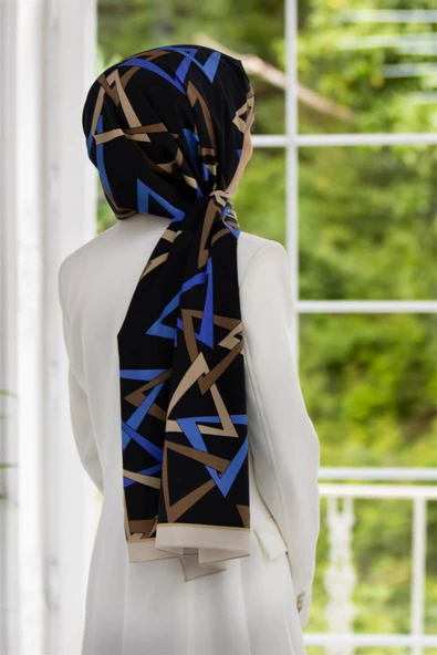 LÜKS MEDİNE İPEĞİ GEOMETRİK DESENLİ KREM RENKLİ 75X195 KIRIŞMAZ ŞAL MOSS KREP DİKİŞ TİPİ İTALYAN DİKİŞLİ ürün görseli 1