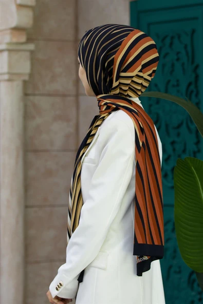 LÜKS MEDİNE İPEĞİ ÇİZGİ DESENLİ TABA RENKLİ 75X195 KIRIŞMAZ ŞAL MOSS KREP DİKİŞ TİPİ İTALYAN DİKİŞLİ ürün görseli 1