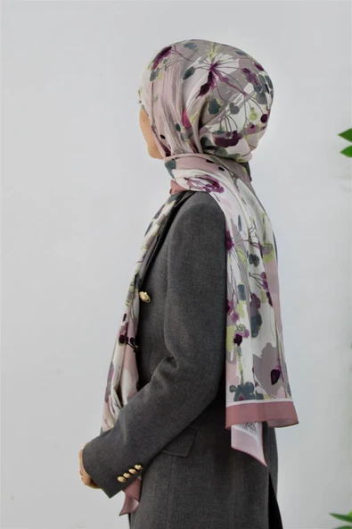 LÜKS MEDİNE İPEĞİ BAHAR DALI DESENLİ PUDRA RENKLİ 75X195 KIRIŞMAZ ŞAL MOSS KREP DİKİŞ TİPİ  İTALYAN DİKİŞLİ ürün görseli 1