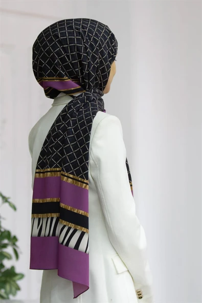 LÜKS MEDİNE ZEBRALI BAKLAVA DESENLİ LİLA RENKLİ 75X195 KIRIŞMAZ ŞAL MOSS KREP DİKİŞ TİPİ İTALYAN DİKİŞLİ ürün görseli 1