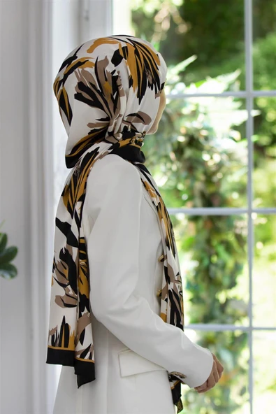 LÜKS MEDİNE İPEĞİ YAPRAK DESENLİ SİYAH RENKLİ 75X195 KIRIŞMAZ ŞAL MOSS KREP DİKİŞ TİPİ İTALYAN DİKİŞLİ ürün görseli 1