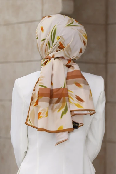 LÜKS MEDİNE İPEĞİ LALE DESENLİ TABA RENKLİ 75X195 KIRIŞMAZ ŞAL MOSS KREP DİKİŞ TİPİ İTALYAN DİKİŞLİ ürün görseli