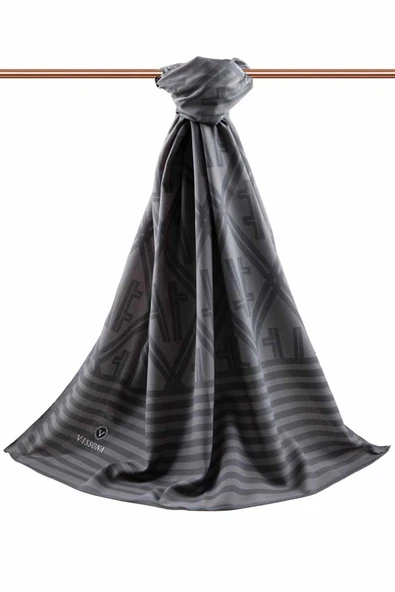 LÜKS MEDİNE MONOGRAM DESENLİ FÜME RENKLİ 75X195 KIRIŞMAZ ŞAL MOSS KREP DİKİŞ TİPİ İTALYAN DİKİŞLİ - Resim 2