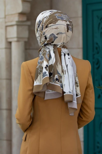 LÜKS MEDİNE İPEĞİ BAHAR DALI DESENLİ BEJ RENKLİ 75X195 KIRIŞMAZ ŞAL MOSS KREP DİKİŞ TİPİ  İTALYAN DİKİŞLİ ürün görseli