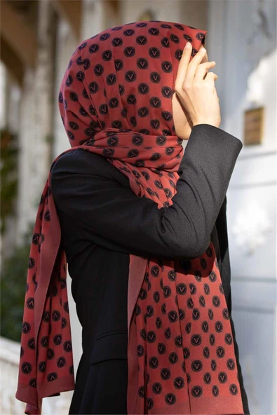 LÜKS MEDİNE İPEĞİ MONOGRAM DESENLİ BORDO - SİYAH RENKLİ 75X195 KIRIŞMAZ ŞAL MOSS KREP DİKİŞ TİPİ İTALYAN DİKİŞLİ ürün görseli