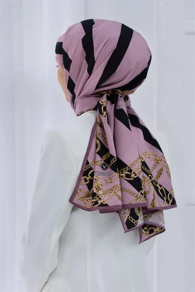 LÜKS MEDİNE İPEĞİ ÇİZGİLİ VE ZİNCİR DESENLİ PUDRA RENKLİ 75X195 KIRIŞMAZ ŞAL MOSS KREP DİKİŞ TİPİ İTALYAN DİKİŞLİ ürün görseli 1