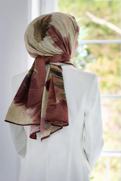 LÜKS MEDİNE İPEĞİ YAPRAK DESENLİ PUDRA RENKLİ 75X195 KIRIŞMAZ ŞAL MOSS KREP DİKİŞ TİPİ İTALYAN DİKİŞLİ ürün görseli