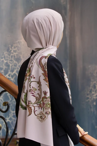 LÜKS MEDİNE İPEĞİ NAKIŞ ÇİÇEK DESENLİ BEJ RENKLİ 75X195 KIRIŞMAZ ŞAL MOSS KREP DİKİŞ TİPİ İTALYAN DİKİŞLİ ürün görseli 1