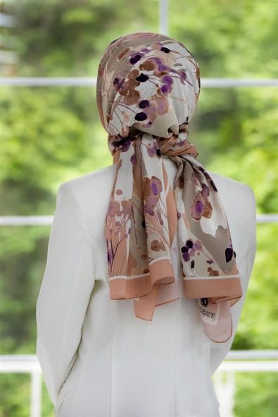 LÜKS MEDİNE İPEĞİ BAHAR DALI DESENLİ SOMON RENKLİ 75X195 KIRIŞMAZ ŞAL MOSS KREP DİKİŞ TİPİ  İTALYAN DİKİŞLİ ürün görseli