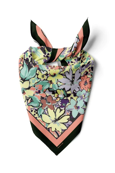 B101 ÇİÇEK DESENLİ BANDANA ürün görseli