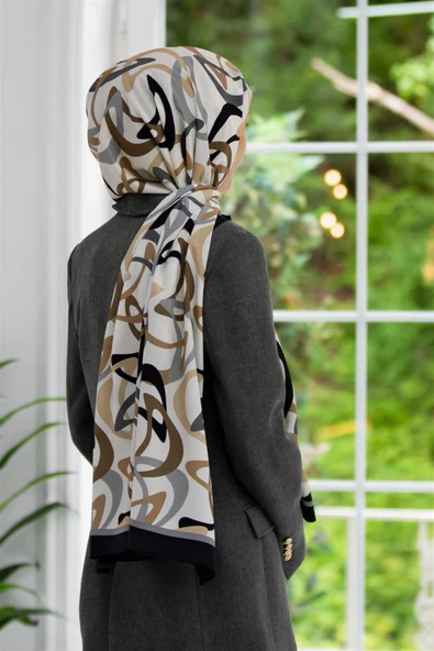 LÜKS MEDİNE İPEĞİ BOOMERANG DESENLİ GRİ RENKLİ 75X195 KIRIŞMAZ ŞAL MOSS KREP DİKİŞ TİPİ İTALYAN DİKİŞLİ ürün görseli