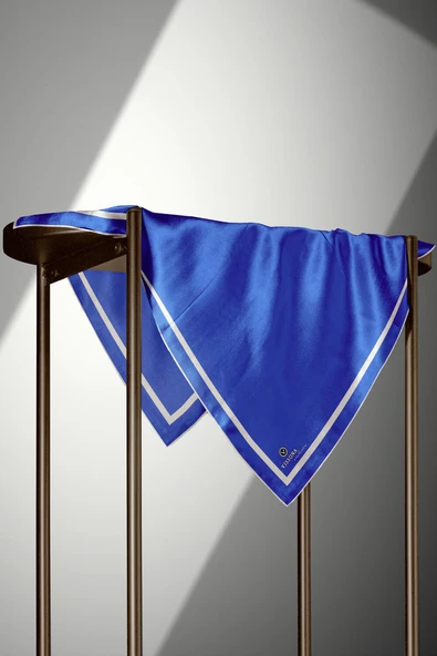 100% Twill İpek Düz Renk Bordür Desenli Saks - Krem Renkli Daha Tok Exclusive Serisi 90x90 Dikim Şekli : El Dikişi Eşarp - Resim 3