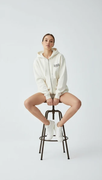 Kadın Kapşonlu Fermuarlı Üç İp Şardonlu Julia Sweatshirt Ekru - Resim 2