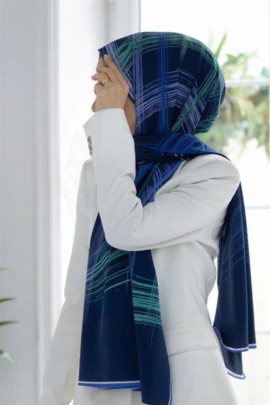 LÜKS MEDİNE İPEĞİ FIRÇA DESENLİ LACİVERT RENKLİ 75X195 KIRIŞMAZ ŞAL MOSS KREP DİKİŞ TİPİ İTALYAN DİKİŞLİ ürün görseli 1