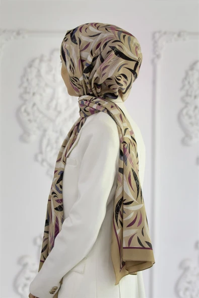 LÜKS MEDİNE İPEĞİ GEOMETRIK DESENLİ MOR RENKLİ 75X195 KIRIŞMAZ ŞAL MOSS KREP DİKİŞ TİPİ İTALYAN DİKİŞLİ ürün görseli