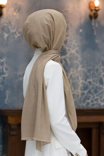 LÜKS MEDİNE İPEĞİ HASIR DESENLİ BEJ RENKLİ 75X195 KIRIŞMAZ ŞAL MOSS KREP DİKİŞ TİPİ İTALYAN DİKİŞLİ ürün görseli