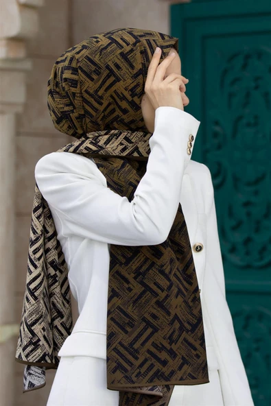 LÜKS MEDİNE İPEĞİ DEGRADELİ ÇİZGİ DESENLİ BEJ RENKLİ 75X195 KIRIŞMAZ ŞAL MOSS KREP DİKİŞ TİPİ İTALYAN DİKİŞLİ ürün görseli