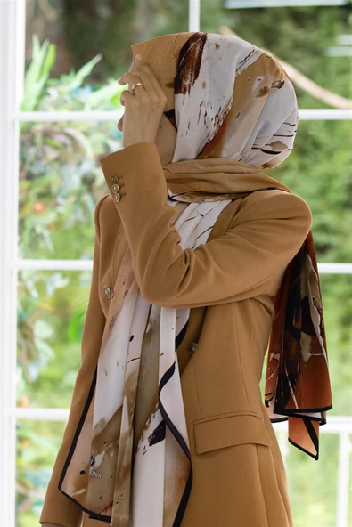 LÜKS MEDİNE BATİK DESENLİ BEJ - TABA RENKLİ 75X195 KIRIŞMAZ ŞAL MOSS KREP DİKİŞ TİPİ İTALYAN DİKİŞLİ ürün görseli