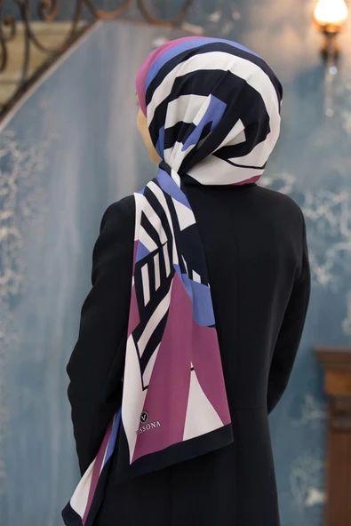 LÜKS MEDİNE İPEĞİ  DESENLİ İNDİGO  RENKLİ 75X195 KIRIŞMAZ ŞAL MOSS KREP DİKİŞ TİPİ İTALYAN DİKİŞLİ ürün görseli