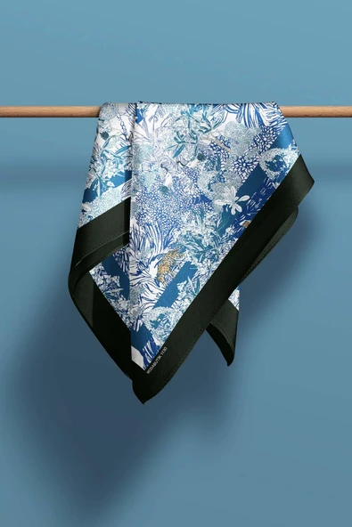 V45 Kadın Açık Mavi Lacivert Arbore Desenli 50x50 Bandana HYL DG01130-22 - Resim 4