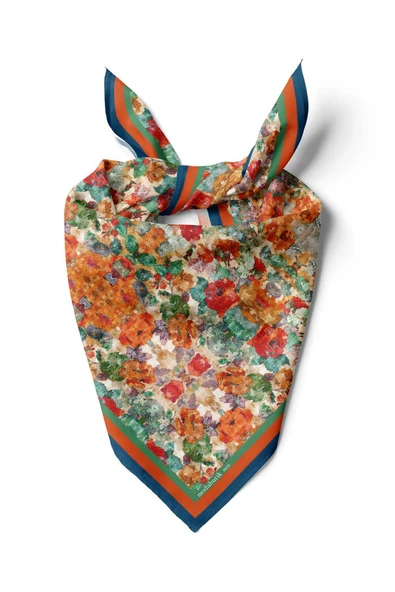 D37 KADIN DESENLİ BANDANA ürün görseli