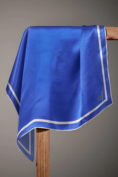 100% Twill İpek Düz Renk Bordür Desenli Saks - Krem Renkli Daha Tok Exclusive Serisi 90x90 Dikim Şekli : El Dikişi Eşarp - Resim 4