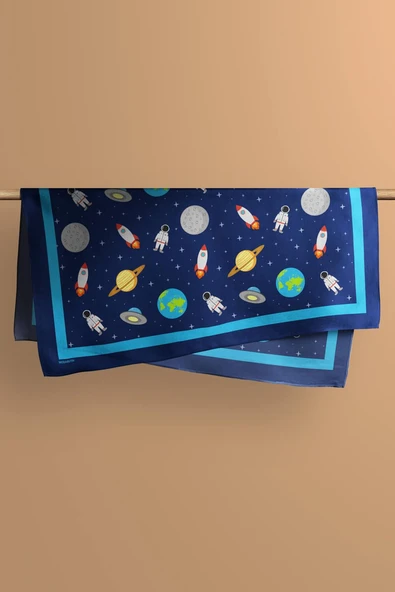 C50 Kadın Lacivert Beyaz Astronot Desenli 50x50 Bandana DG0967-22 - Resim 4