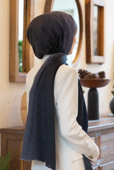 Vissona %57 İPEK %43 PAMUK Degrade Desenli Krem - Lacivert Renkli Şal -  70x190 Dikiş Tipi İtalyan Dikişli ürün görseli