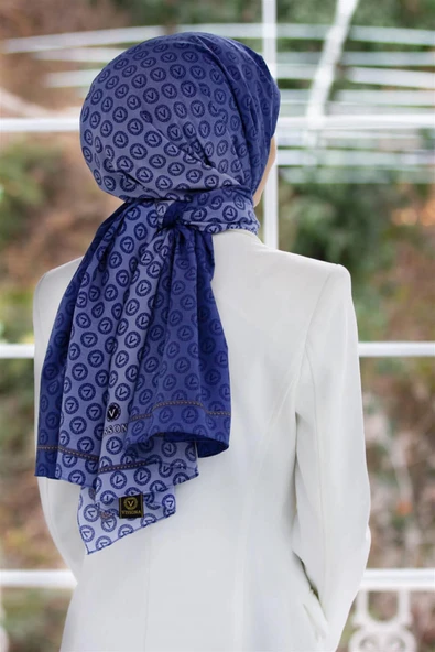 LÜKS MEDİNE İPEĞİ MONOGRAM DESENLİ İNDİGO RENKLİ 75X195 KIRIŞMAZ ŞAL MOSS KREP DİKİŞ TİPİ İTALYAN DİKİŞLİ ürün görseli