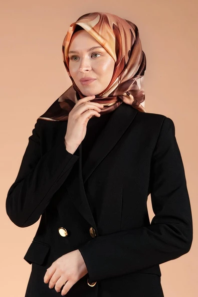 %100 Twill İpek Yaprak Desenli Taba - Hardal Renkli 90x90 Eşarp Dikim Şekli : El Dikişi ürün görseli