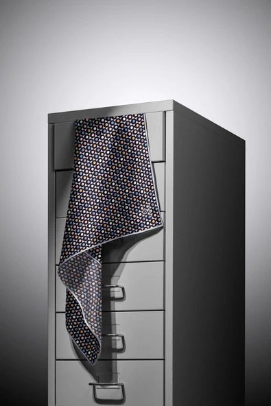 %100 Twill İpek Nokta Desenli Siyah - Gri Renkli 90x90 Eşarp Dikim Şekli : El Dikişi - Resim 6