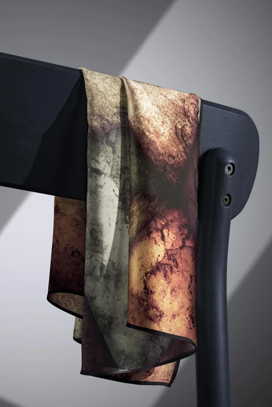 % 57 İPEK % 43 VİSKON Twill İpek Dokulu Ve Geometrik Desenli Haki - Bej Renkli 90x90 Eşarp Dikim Şekli : El Dikişi - Resim 3