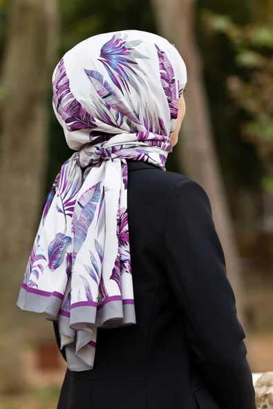 LÜKS MEDİNE İPEĞİ YAPRAK DESENLİ LİLA - GRİ RENKLİ 75X195 KIRIŞMAZ ŞAL MOSS KREP DİKİŞ TİPİ İTALYAN DİKİŞLİ ürün görseli 1