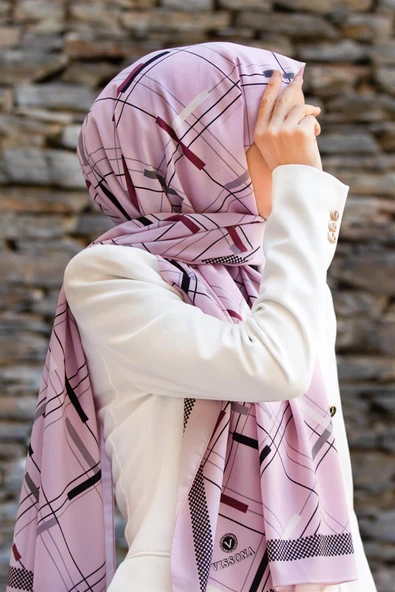 LÜKS MEDİNE İPEĞİ GEOMETRİK DESENLİ PUDRA - SİYAH RENKLİ 75X195 KIRIŞMAZ ŞAL MOSS KREP DİKİŞ TİPİ İTALYAN DİKİŞLİ ürün görseli 1