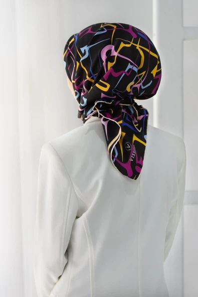 % 57 İPEK % 43 VİSKON Twill İpek Soyut Geometrik Desenli Sarı - Pembe Renkli 90x90 Eşarp Dikim Şekli : El Dikişi ürün görseli 1