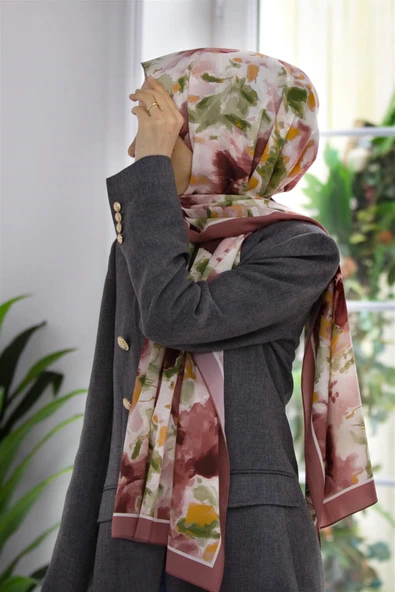 LÜKS MEDİNE İPEĞİ ÇİÇEK DESENLİ GÜL KURUSU RENKLİ 75X195 KIRIŞMAZ ŞAL MOSS KREP DİKİŞ TİPİ İTALYAN DİKİŞLİ ürün görseli