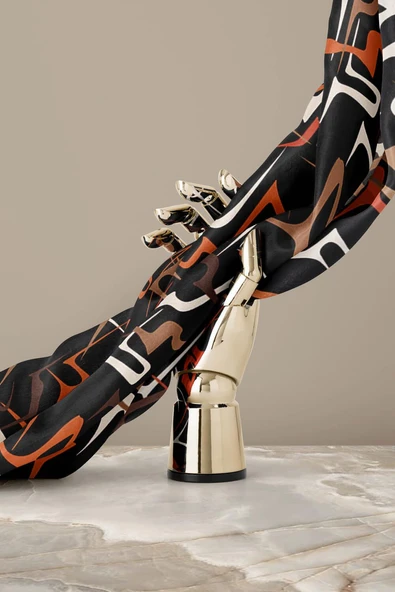 % 57 İPEK % 43 VİSKON Twill İpek Soyut Geometrik Desenli Taba - Sütlü Kahve Renkli 90x90 Eşarp Dikim Şekli : El Dikişi - Resim 6