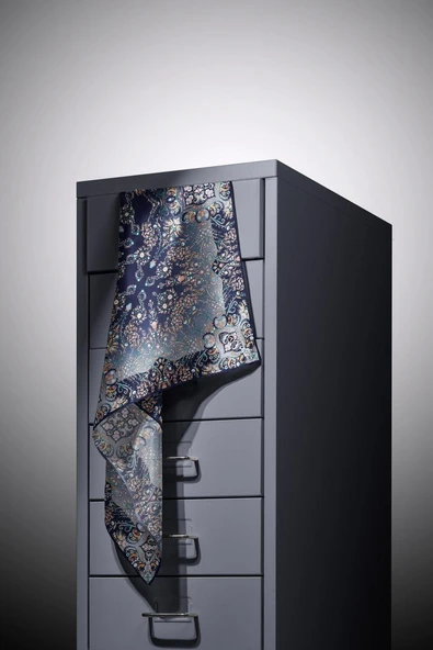 %100 Twill İpek Şal Desenli Lacivert - İndigo Renkli 90x90 Eşarp Dikim Şekli : El Dikişi - Resim 4