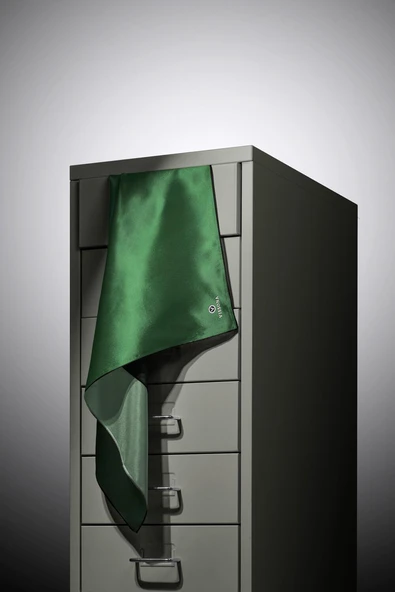 % 57 İPEK % 43 VİSKON Twill İpek Degrade Desenli Zümrüt Yeşili Renkli 90x90 Eşarp Dikim Şekli : El Dikişi - Resim 4