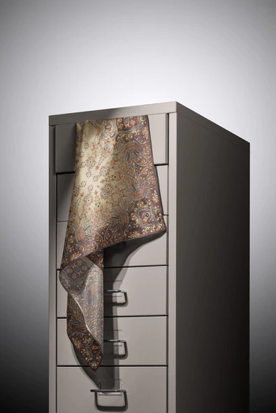 %100 Twill İpek Şal Desenli Kahverengi Renkli 90x90 Eşarp Dikim Şekli : El Dikişi - Resim 3