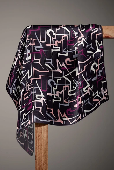 %100 Twill İpek Soyut Geometrik Desenli Mürdüm - Pudra Renkli 90x90 Eşarp Dikim Şekli : El Dikişi - Resim 4