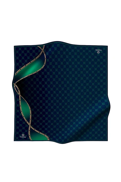 % 57 İPEK % 43 VİSKON Twill İpek Zincirli Ve Monogram Desenli Lacivert - Zümrüt Yeşili Renkli 90x90 Eşarp Dikim Şekli : El Dikişi - Resim 2