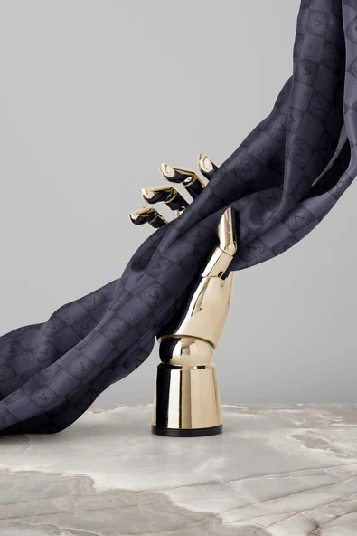 %100 Twill İpek Monogram Desenli Füme Renkli 90x90 Eşarp Dikim Şekli : El Dikişi - Resim 3