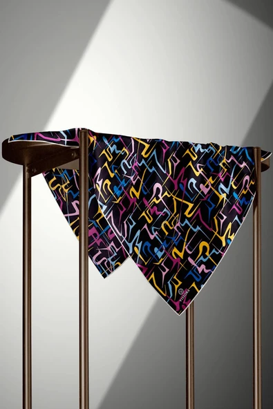 % 57 İPEK % 43 VİSKON Twill İpek Soyut Geometrik Desenli Sarı - Pembe Renkli 90x90 Eşarp Dikim Şekli : El Dikişi - Resim 3