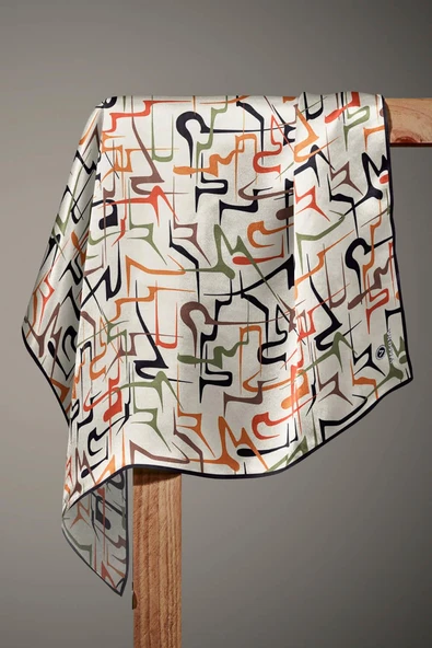 %100 Twill İpek Soyut Geometrik Desenli Taba - Haki Renkli 90x90 Eşarp Dikim Şekli : El Dikişi - Resim 4