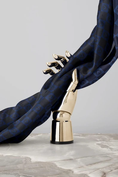 %100 Twill İpek Monogram Desenli Lacivert Renkli 90x90 Eşarp Dikim Şekli : El Dikişi - Resim 5