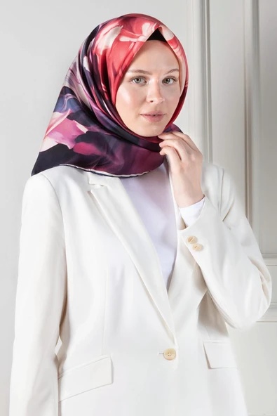 %100 Twill İpek Yaprak Desenli Bordo - İndigo Renkli 90x90 Eşarp Dikim Şekli : El Dikişi - Resim 3